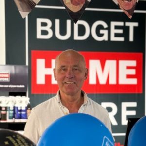 Hans van Budget Homestore met pensioen